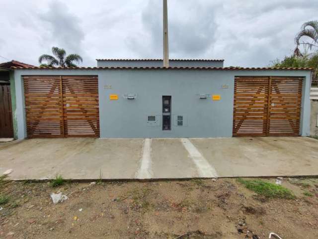 Casa para Venda em Itanhaém, Jamaica, 2 dormitórios, 1 suíte, 1 banheiro, 2 vagas