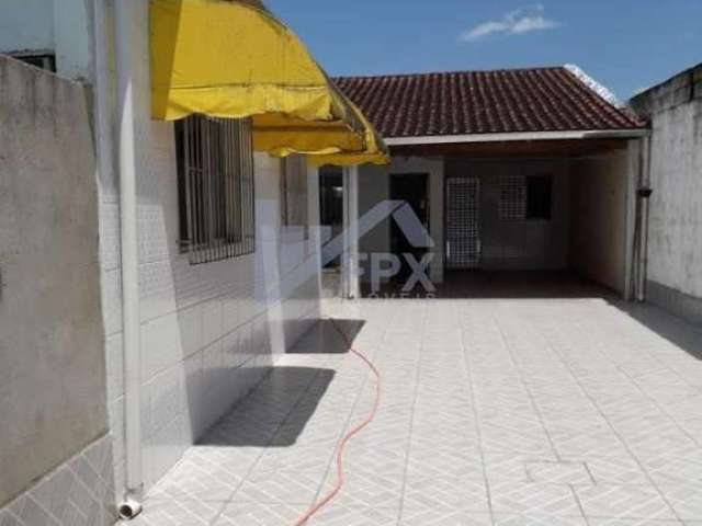 Casa para Venda em Mongaguá, Jardim Santana, 3 dormitórios, 2 suítes, 1 banheiro, 3 vagas