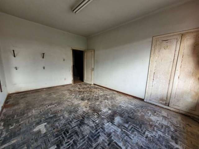 Sobrado com 3 dormitórios à venda, 175 m² por R$ 280.000,00 - Centro - Itapetininga/SP