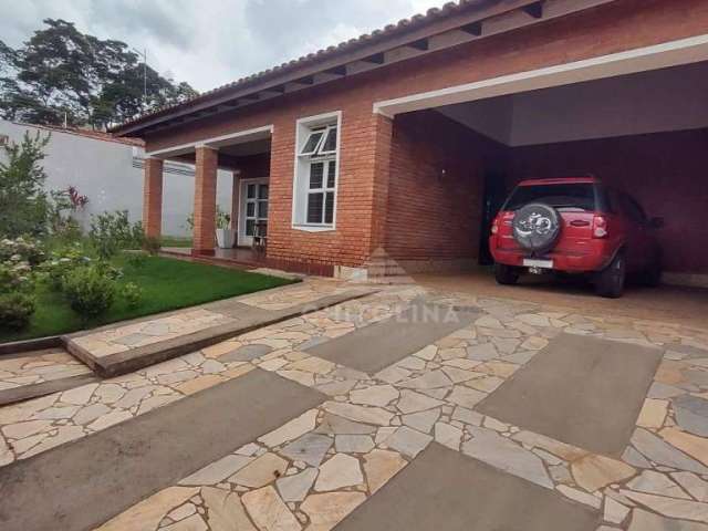Casa com 3 dormitórios à venda, 225 m² por R$ 870.000,00 - Vila Barth - Itapetininga/SP