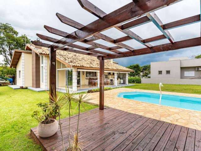 Casa com 3 dormitórios à venda, 250 m² por R$ 990.000,00 - Riviera de Santa Cristina XIII - Paranapanema/SP