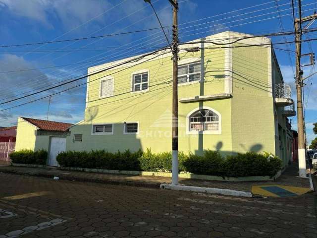 Sobrado com 4 dormitórios à venda, 305 m² por R$ 950.000,00 - Centro - Itapetininga/SP