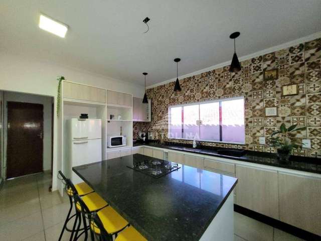 Casa com 1 dormitório à venda, 48 m² por R$ 330.000 - Vila Carvalho - Itapetininga/SP