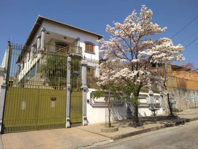 Casa com 4 quartos à venda em Belo Horizonte