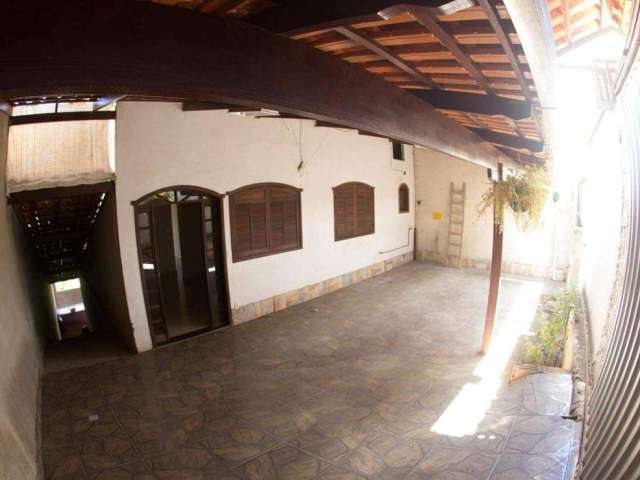 Casa com 3 quartos à venda em Santa Luzia