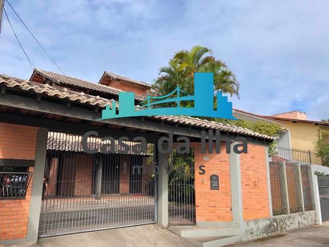 Casa comercial à venda no Santa Mônica, Florianópolis  por R$ 1.800.000