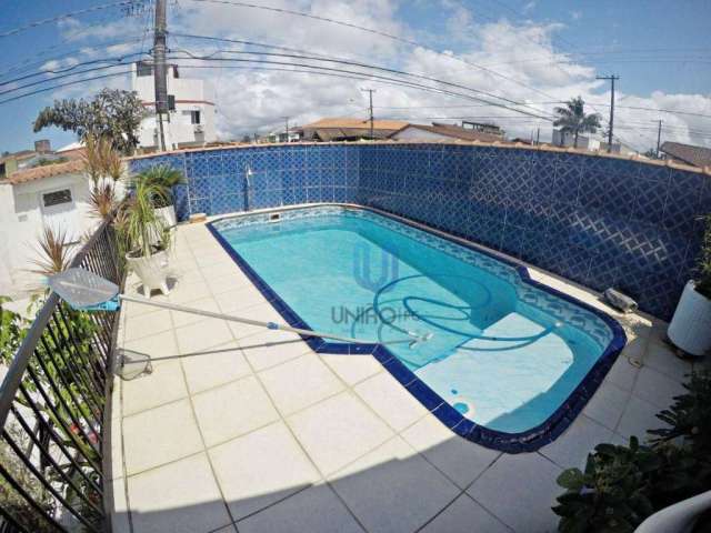 Casa Isolada, quintal, piscina, com 2 dormitórios à venda, 383 m² por R$ 750.000 - Tude Bastos (Sítio do Campo) - Praia Grande/SP
