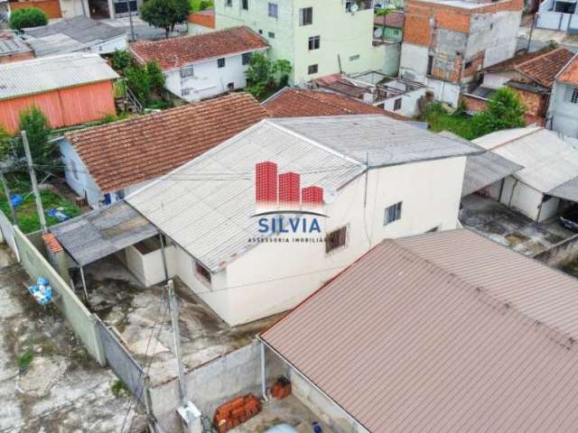 Oportunidade para investidores 4 casas alugadas no bairro Xaxim