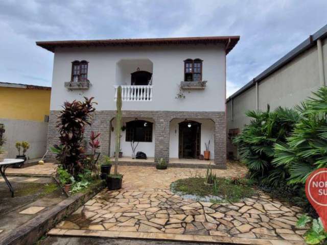 Casa com 3 dormitórios à venda, 150 m² por R$ 650.000,00 - Santo Antônio - Brumadinho/MG