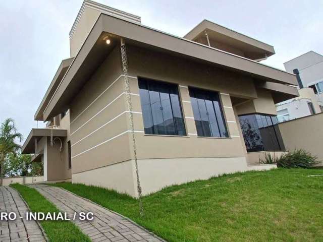 Casa com 4 quartos à venda no Tapajós, Indaial  por R$ 1.350.000
