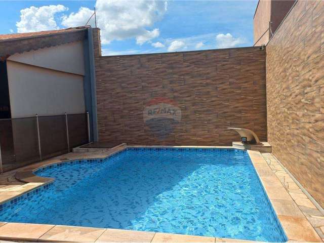 Casa 190 m² 3 quartos 1 suíte piscina área gourmet. 4 vagas garagem Jd. Palmares R$ 549.000,00