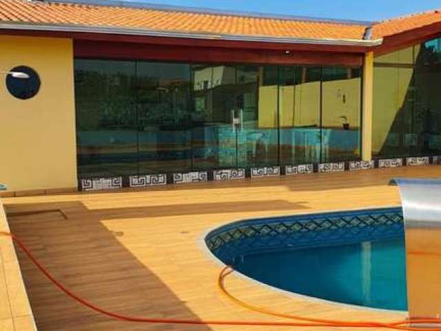Chácara / sítio com 3 quartos à venda na Poços Vermelho, 52, Centro, Monte Santo de Minas, 250 m2 por R$ 800.000