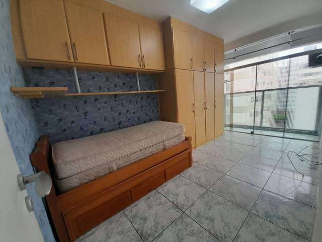 Apartamento para aluguel possui 114 metros quadrados com 3 quartos em Boqueirão - Santos - SP