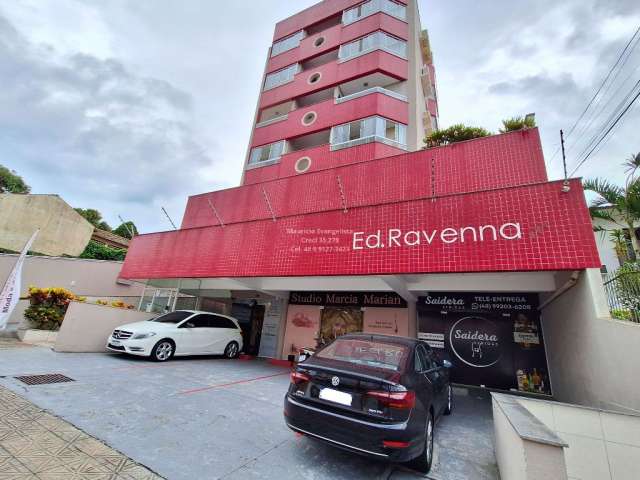 Apartamento à venda com 2 dormitórios (sendo 1 suíte), no bairro Capoeiras - Florianópolis/ SC.