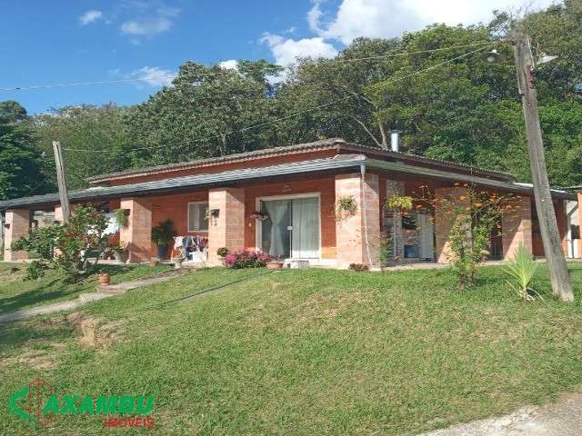 Chácara para venda AT: 2.570,00m² possui 03 casas, Bairro Ivoturucaia - Jundiaí - SP