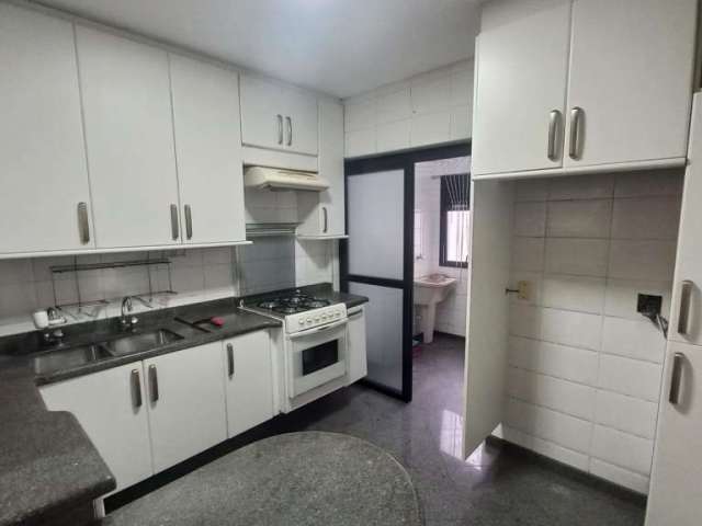 Apartamento para venda com 3 dormitórios sendo 1 suíte e 2 vagas no Centro de Mogi das Cruzes, São