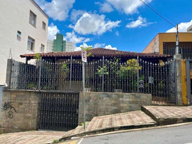 Casa para Venda em Belo Horizonte, Cruzeiro, 5 dormitórios, 2 suítes, 4 banheiros, 2 vagas