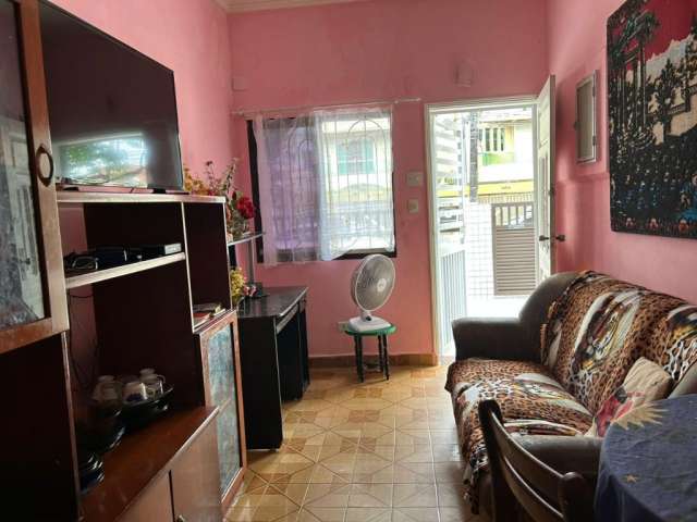 Casa com 2 dormitórios á venda por R$ 270.000,00 - Embaré - Santos/SP