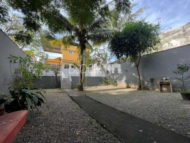 Casa com 4 quartos à venda na Rua das Cravinas, --, Vila Valqueire, Rio de Janeiro, 236 m2 por R$ 880.000