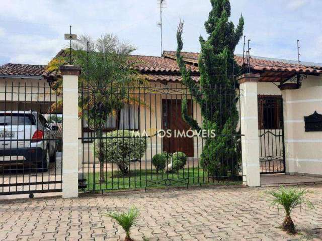 Casa com 2 dormitórios à venda, 198 m² por R$ 649.000 - Duque de Caxias - São Leopoldo/RS