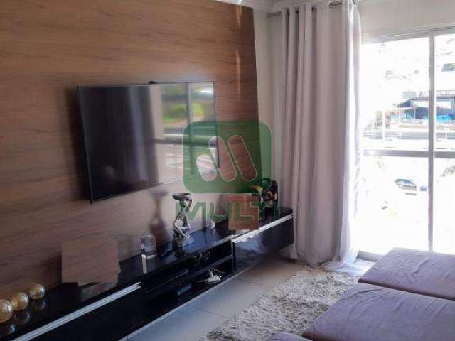 Apartamento com 3 quartos à venda no Santa Maria, Uberlândia  por R$ 390.000