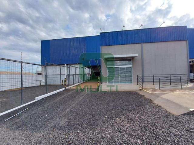 Barracão / Galpão / Depósito com 1 sala para alugar no Industrial, Uberlândia  por R$ 32.000