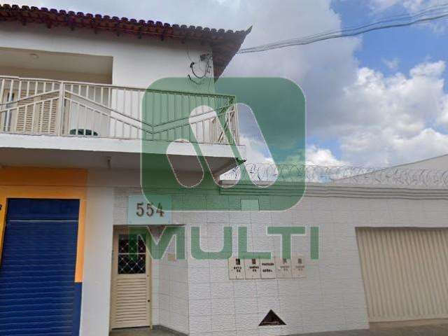 Casa comercial com 3 salas para alugar no Planalto, Uberlândia  por R$ 4.000