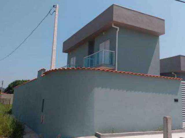 Casa com 2 quartos, sendo 1 suíte e 1 banheiro no bairro Estancia dos Eucaliptos em Peruíbe/SP
