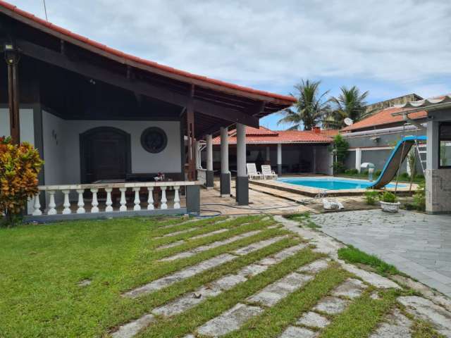 Casa com 4 quartos, sendo 2 suítes e 2 banheiros no bairro Vila Verde Mar em Itanhaém/SP