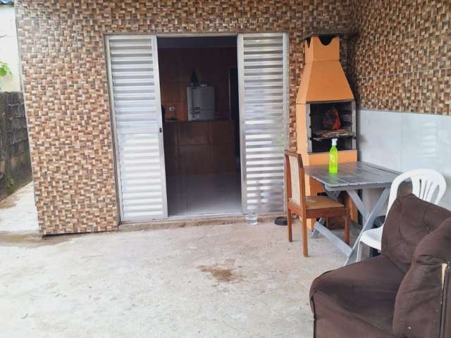 Casa com 1 quarto, sendo 1 suíte e 1 banheiro no bairro Agenor de Campos em Mongaguá/SP
