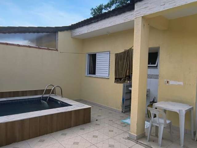 Casa em condomínio com 2 quartos e 1 banheiro no bairro Bopiranga em Itanhaém/SP