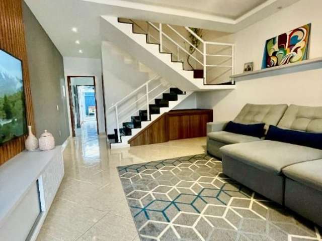 Excelente casa com 3 dormitórios à venda, 135 m² por R$ 780.000 - Mirante da Lagoa - Macaé/RJ.