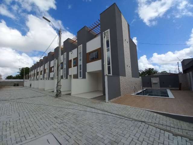 Casas Triplex com 02 suítes no bairro Santa Tereza - Parnamirim RN