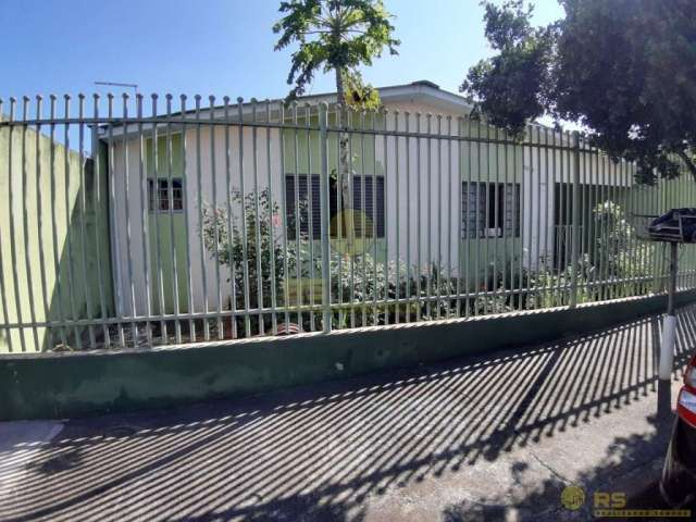 Casa com 3 quartos à venda na Rua Auto Curti, 205, Jardim América, Maringá, 190 m2 por R$ 380.000