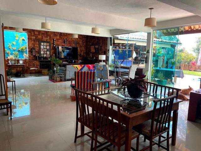 Casa exclusiva com 3 quartos, piscina em Macacos - Nova Lima/MG
