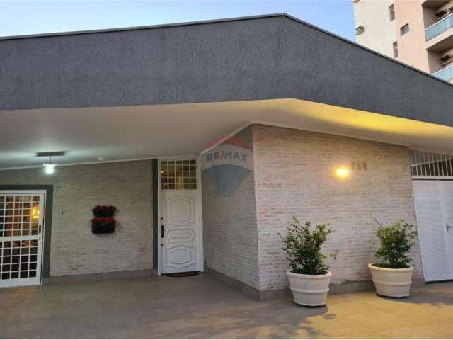 Casa para alugar em Jardim Sumaré de 131.00m² com 3 Quartos e 5 Garagens