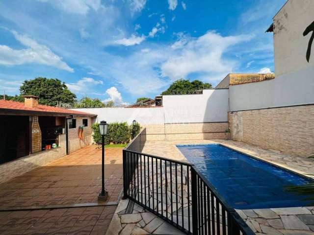 Casa para venda em Parque Residencial Lagoinha de 236.00m² com 3 Quartos, 1 Suite e 3 Garagens