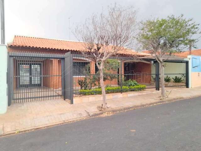 Casa para venda em Jardim Santa Angelina de 264.00m² com 3 Quartos, 1 Suite e 3 Garagens