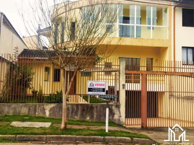 Casa para venda em Guabirotuba de 241.00m² com 3 Quartos, 1 Suite e 5 Garagens