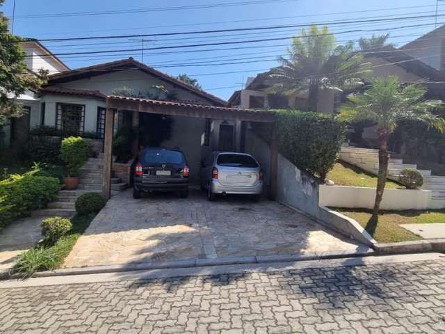 Casa para venda e aluguel em Granja Viana Ii de 167.00m² com 3 Quartos, 1 Suite e 2 Garagens