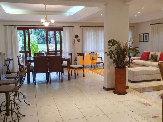 Casa de Condomínio para venda e aluguel em Jundiaí Mirim de 390.00m² com 4 Quartos, 4 Suites e 4 Garagens
