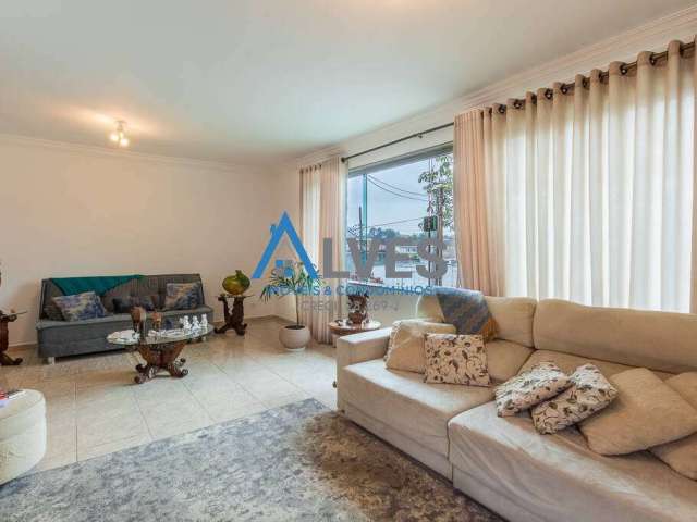 Casa para venda e aluguel em Assunção de 270.00m² com 4 Quartos, 2 Suites e 5 Garagens