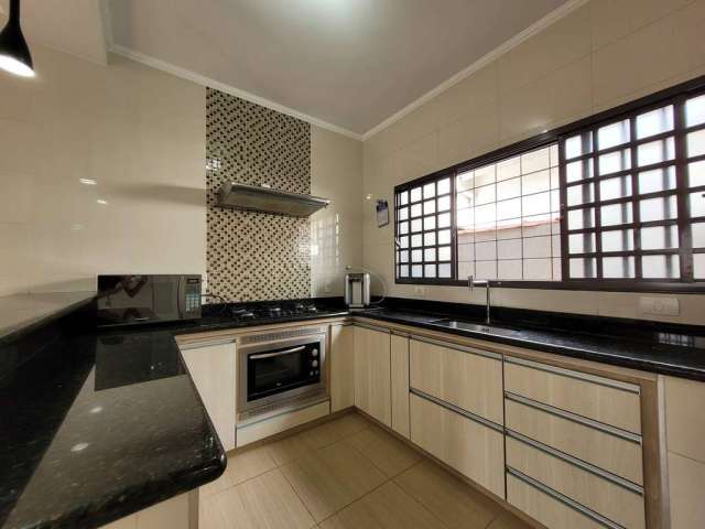 Casa para venda em Jardim Planalto de 200.00m² com 3 Quartos, 1 Suite e 2 Garagens