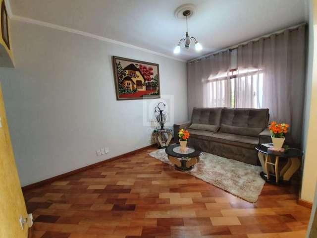 Casa para venda em Parque Jataí de 200.00m² com 4 Quartos, 1 Suite e 4 Garagens
