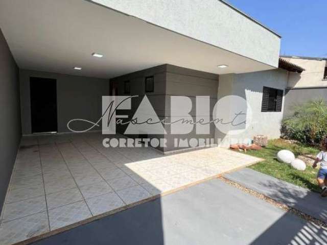 Casa para venda em Residencial Regissol I de 140.00m² com 3 Quartos, 1 Suite e 2 Garagens