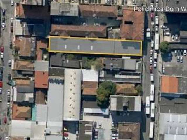 Galpão / Depósito / Armazém para alugar em Centro de 149.00m² com 3 Quartos