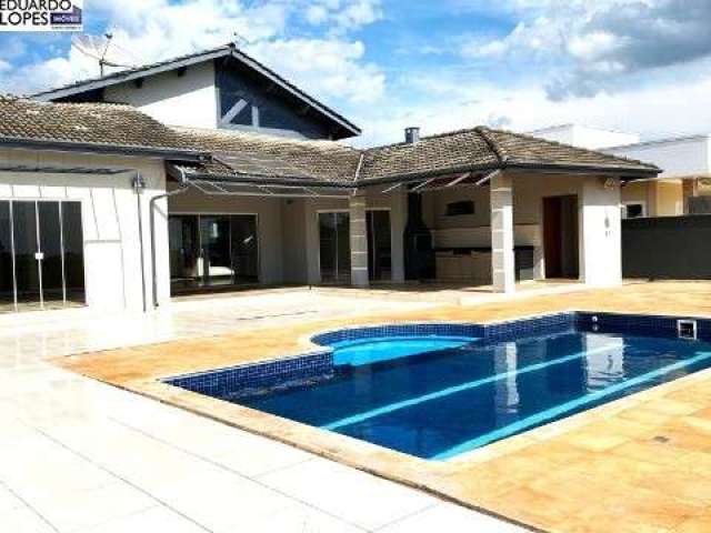 Casa para venda em Portal Dos Lagos de 1239.27m² com 3 Quartos, 1 Suite e 2 Garagens