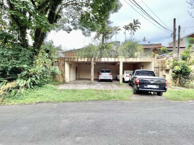Casa para venda em Chácara Canta Galo de 353.26m² com 4 Quartos, 2 Suites e 3 Garagens