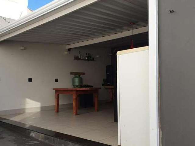 Casa para venda em Vila Brasileira de 242.00m² com 4 Quartos, 2 Suites e 5 Garagens