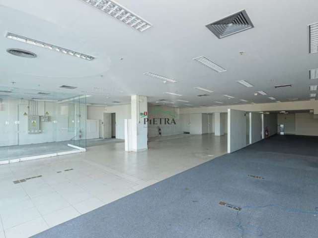 Loja de 560 m² para locação no Vila da Serra